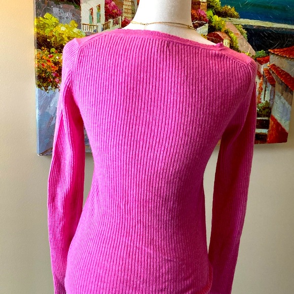 NAF NAF long sleeves pink sweater top. 10% wool. Great for cooler temperatures - Picture 5 of 8